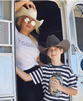 Jordan Bratman's ex-wife, Christina Aguilera, and their son.